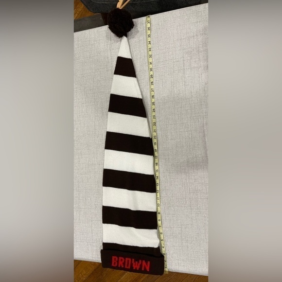 Brown University knit cap with Pom Pom ONE SIZE - Picture 6 of 6